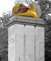 Statut d'un monument sans statue ? Statut d'un monument sans statue ?