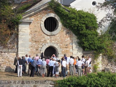 Des groupes de 20 à 40 personnes.